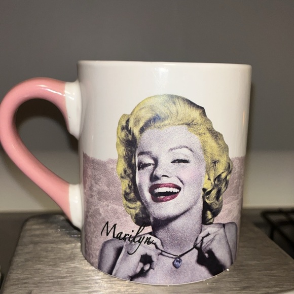 Marilyn Monroe Mug 2008 Excellent Condition Coffee Mug - Picture 2 of 7